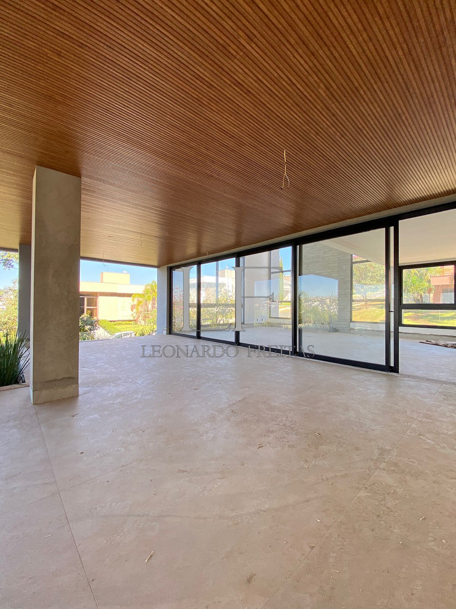 Casa de Condomínio à venda com 5 quartos, 585m² - Foto 6