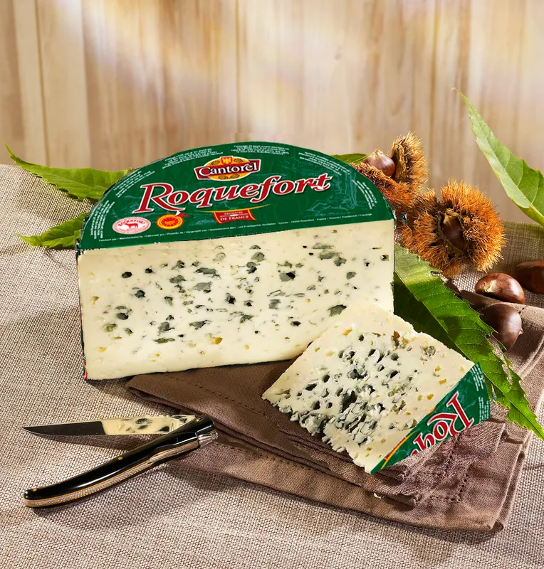  Roquefort Cantorel +/- 1,3kg - blue cheese made from sheep's milk.