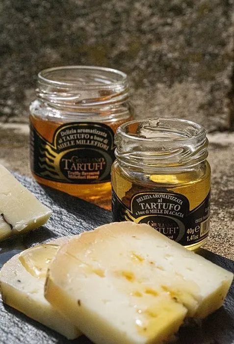 Akaatsia mesi suvetrühvliga 120 g