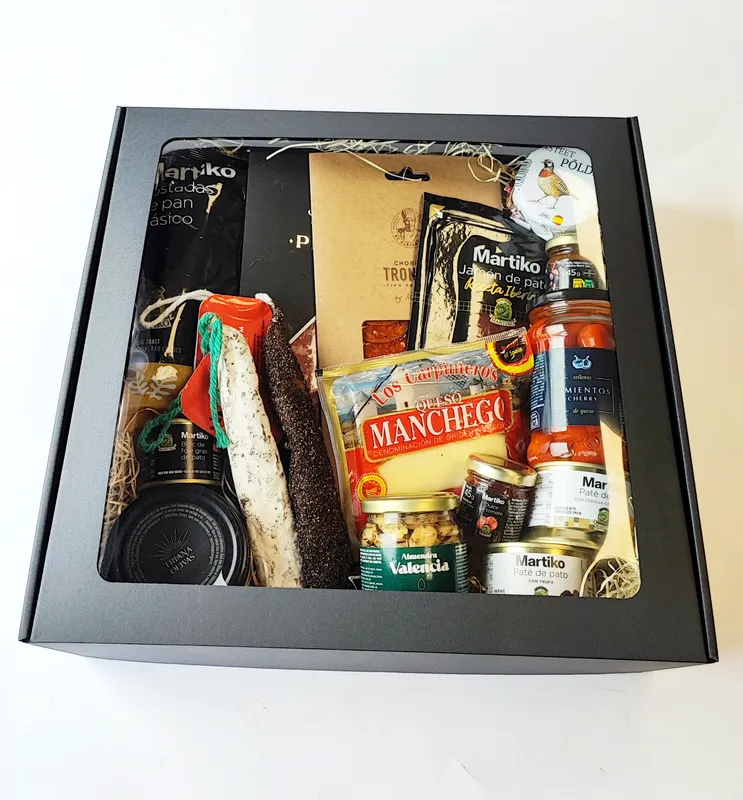 A gift pack of Spanish flavors in a black luxury box!