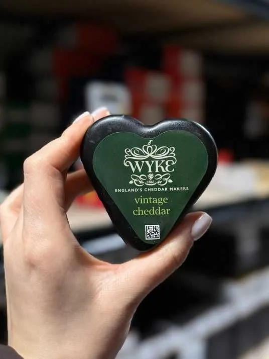 Ivys Reserve Cheddar (süda) vahas 100 g Wyke Farms