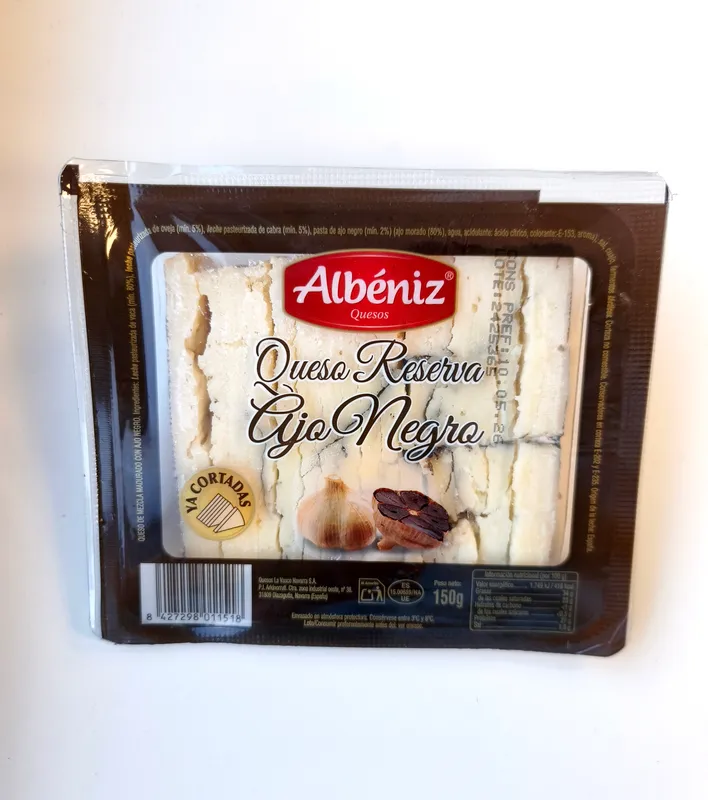 Reserve wedge pasteurized cured with black garlic 150 g