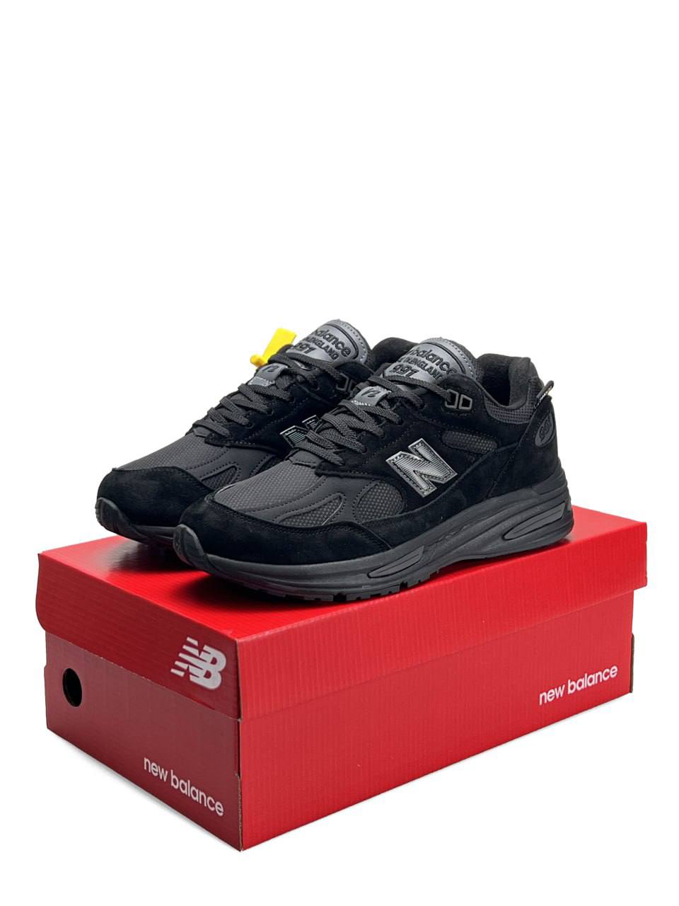 New Balance 991v2 All Black - view 3