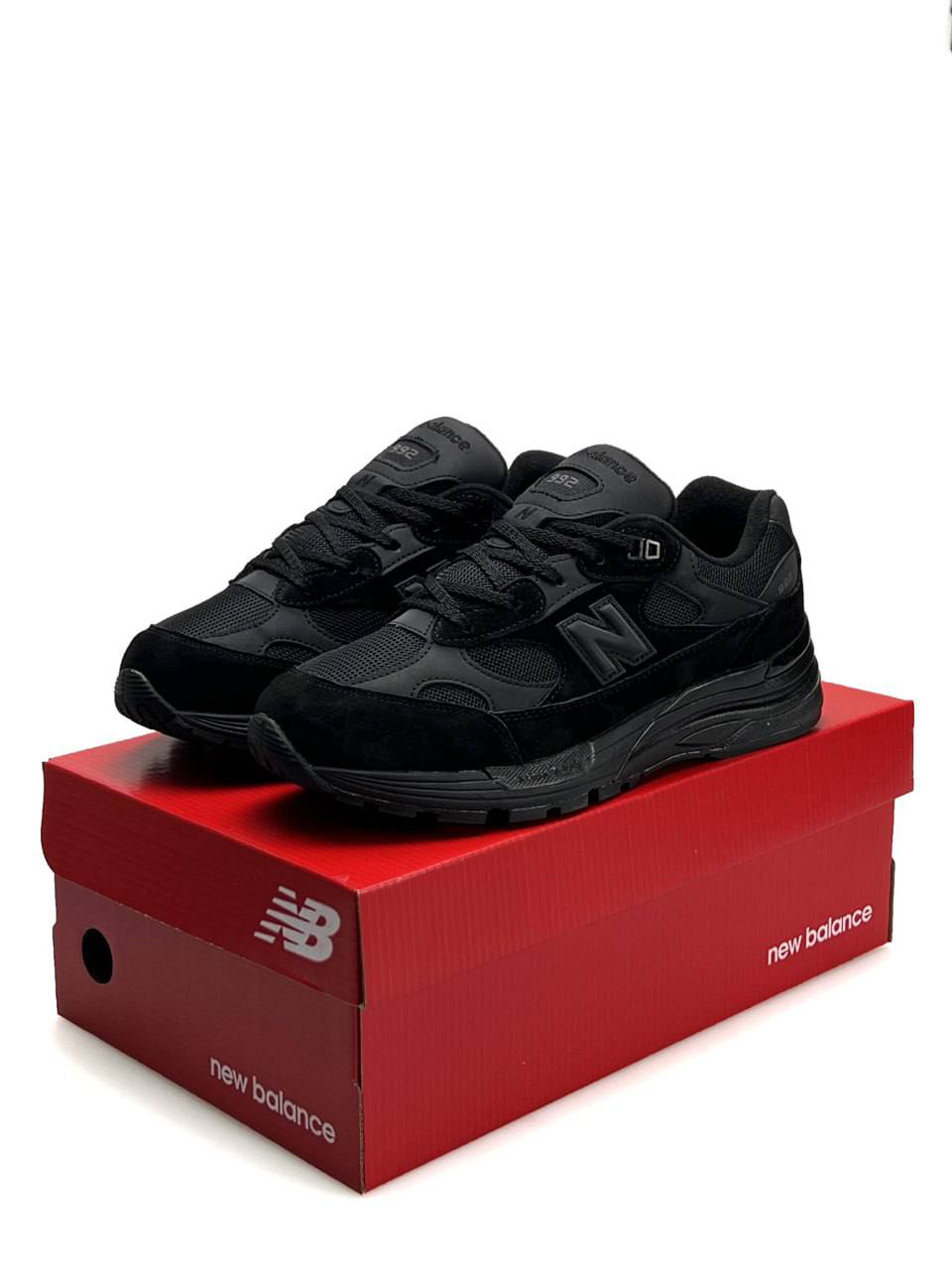 New Balance 992 All Black - view 3