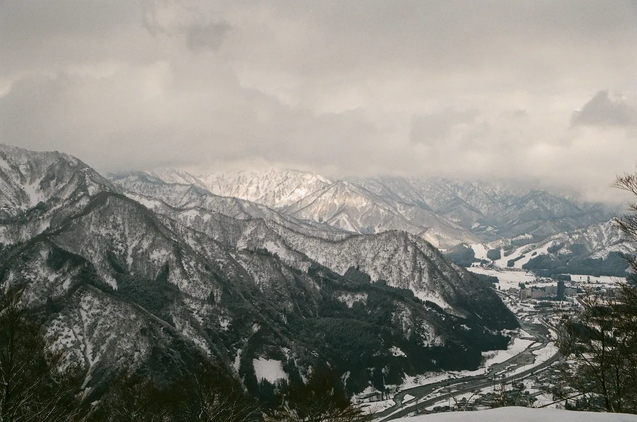 Yuzawa Ski &amp; Snowboard Travel Guide