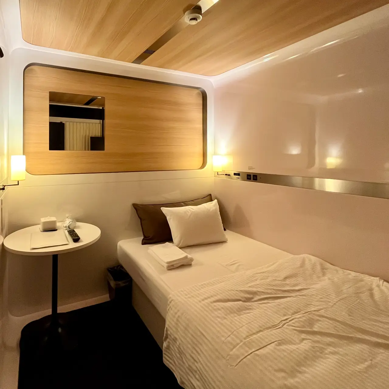 Torifito Hotel Niseko - The ultra modern pod at Torifito. It was more like…