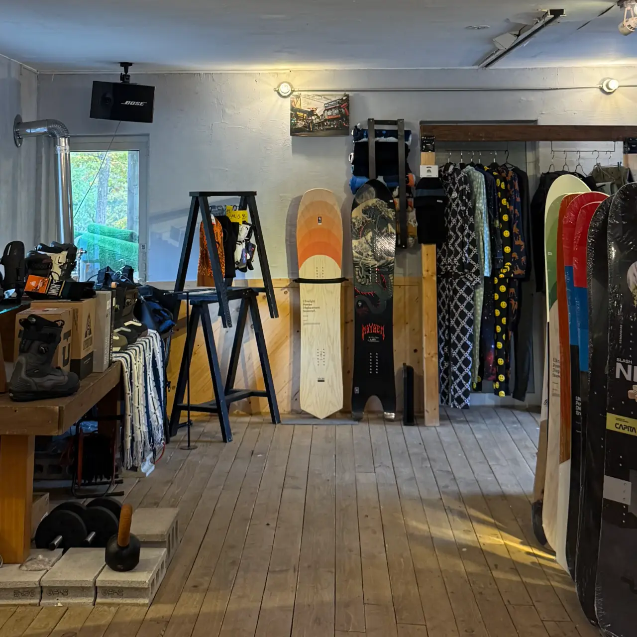 Adventure Station Terminal - Great selection of snowboard gear with a powder fo…