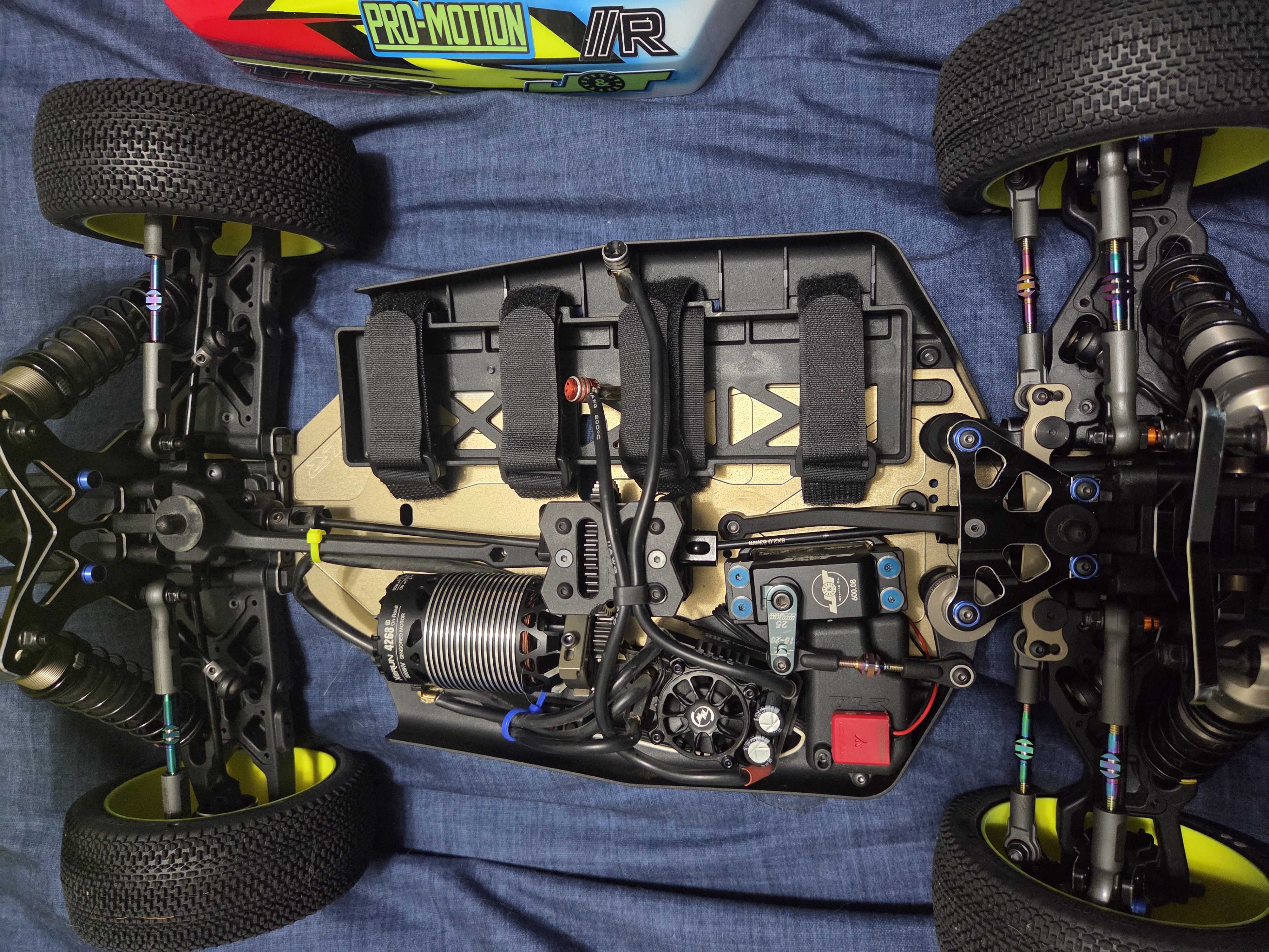 TLR 8IGHT-XE 2.0 setup photo, Tim Hippensteel