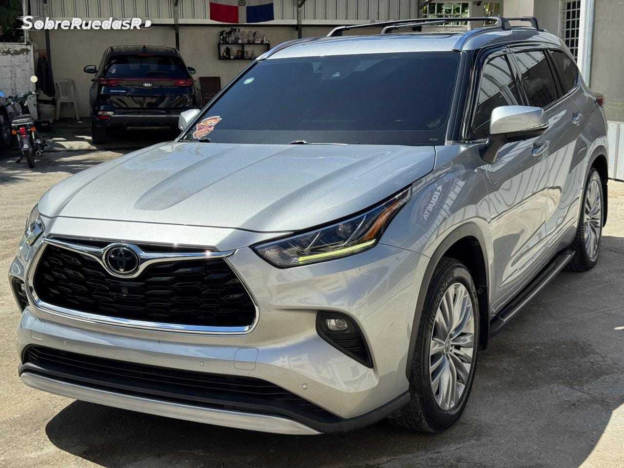 Toyota Highlander 2021