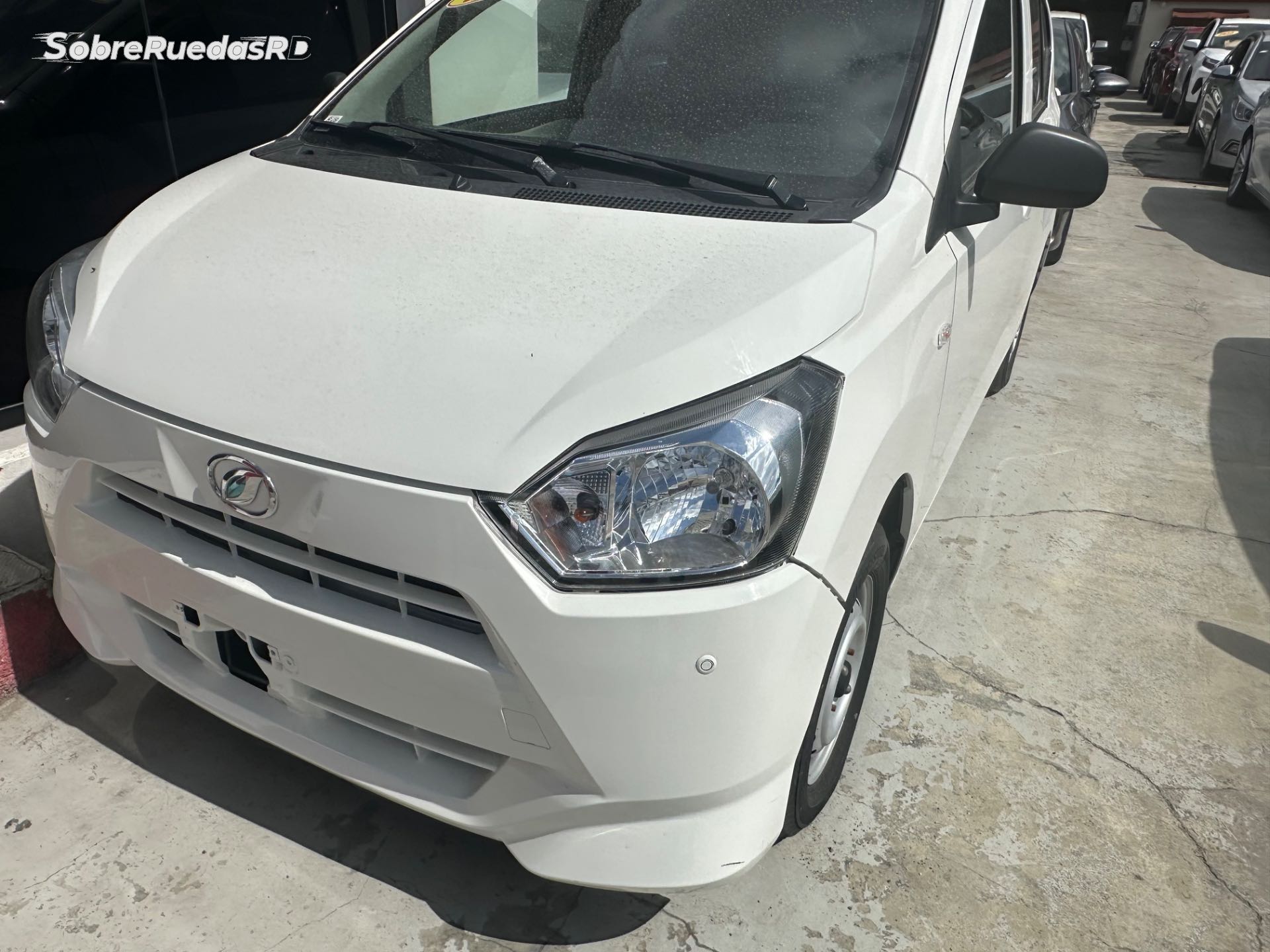 Daihatsu Mira Mirage