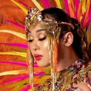 06 carnival glam