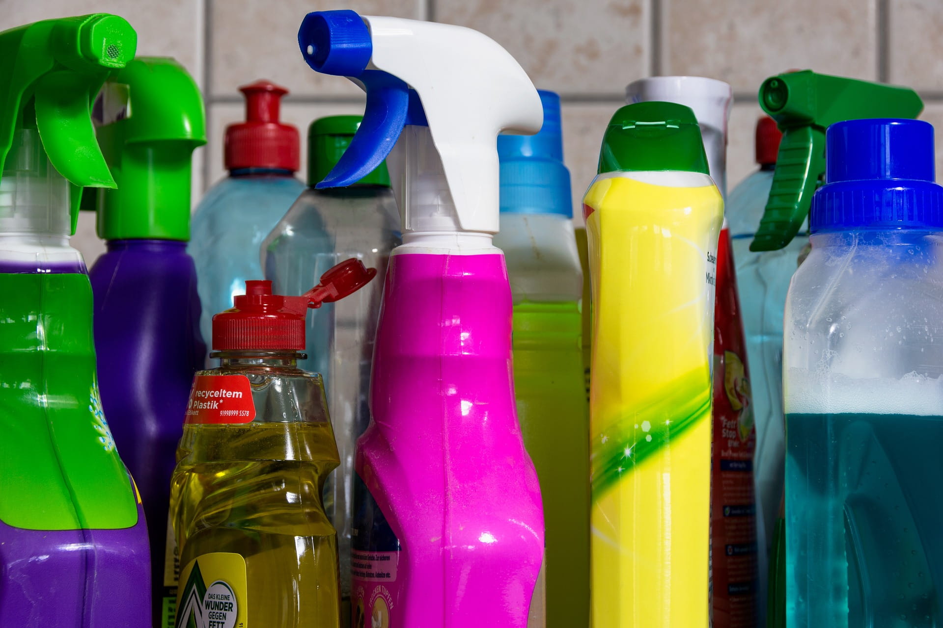 Casa Limpa e Segura: Evite Intoxicações por Produtos de Limpeza