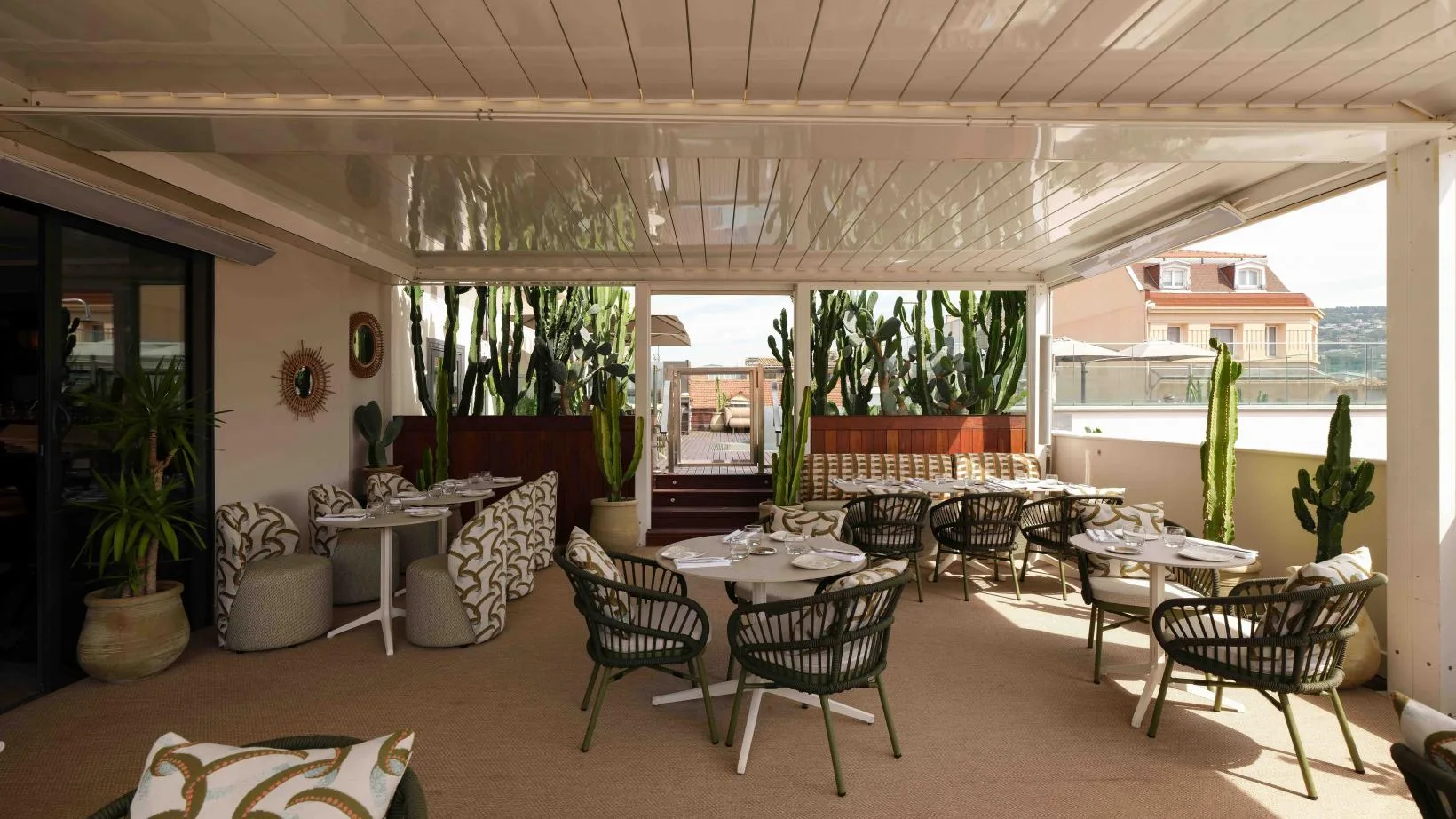 The Roof (Five Seas Hotel)