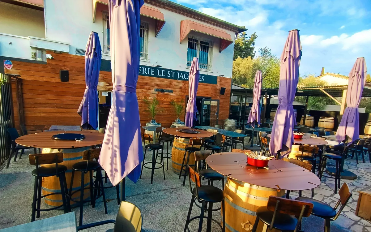 Le Saint-Jacques — Pub & Bar à tapas
