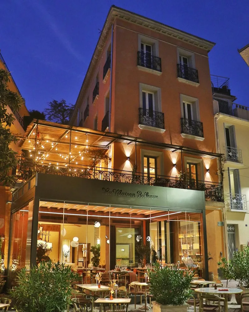 La Maison Bellevue / Le Café de la Place