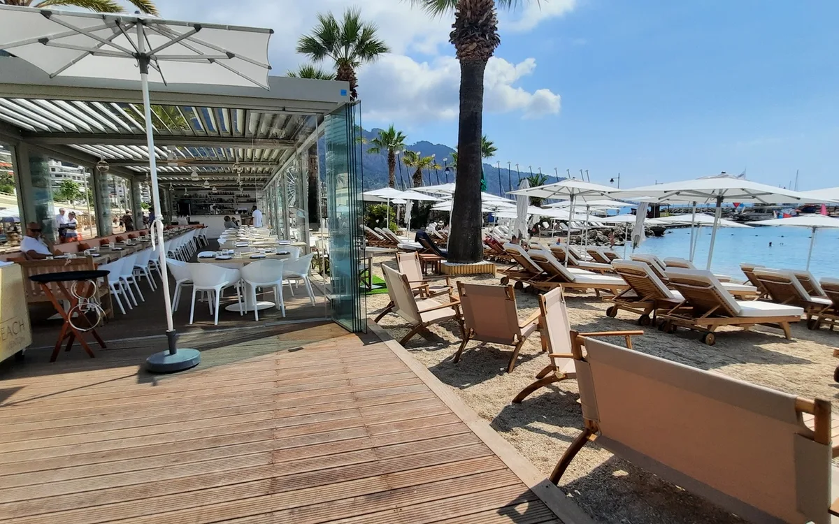 Les Sablettes Beach Club