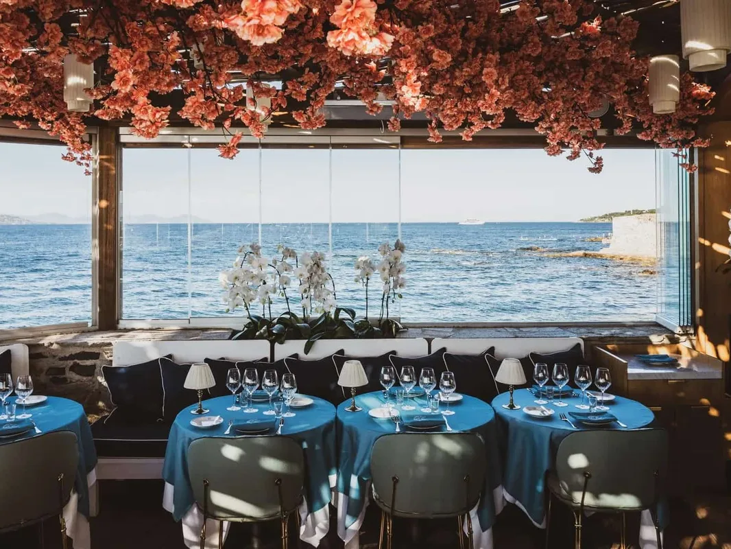 Caviar Kaspia Saint-Tropez