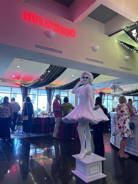 Living Statue