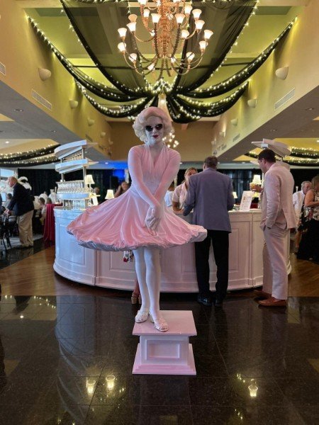 Living Statue