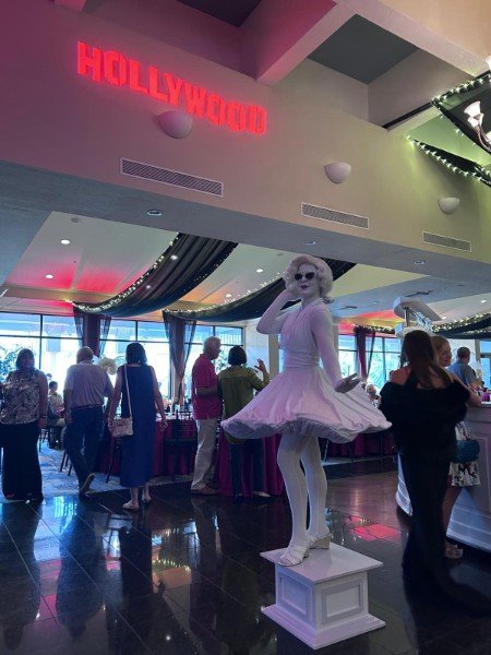 Living Statue