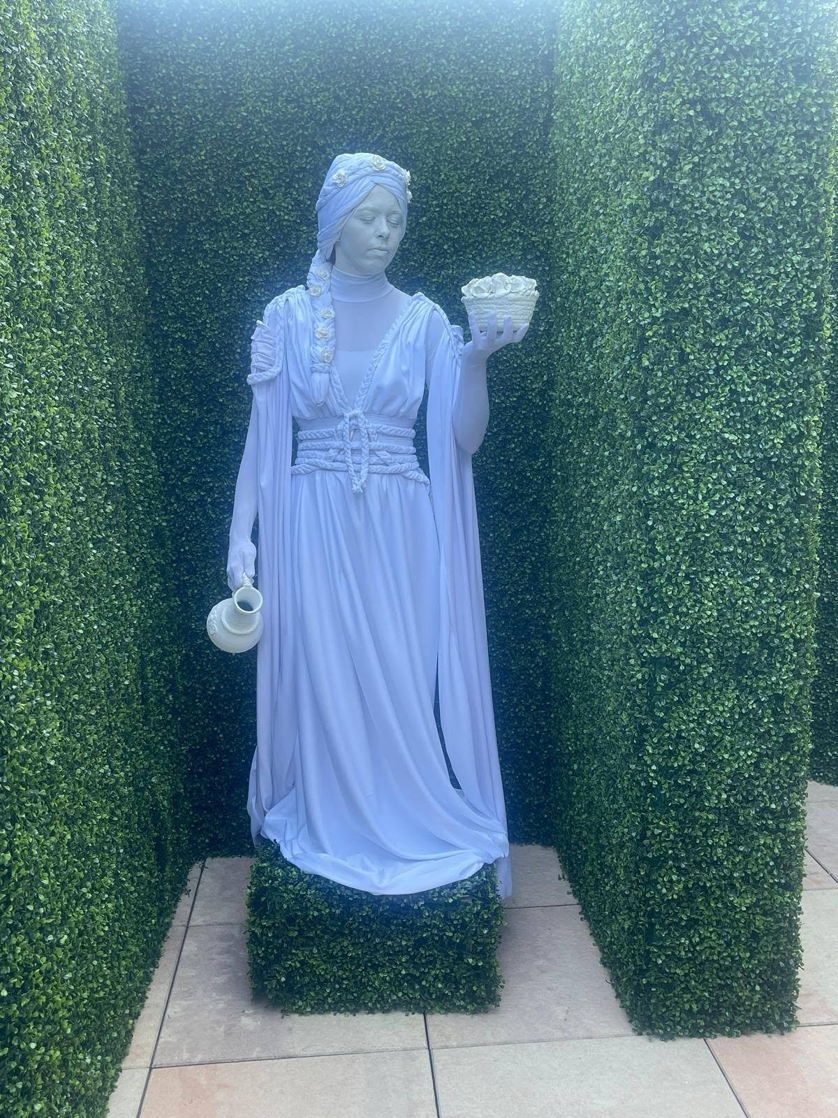 Living Statue