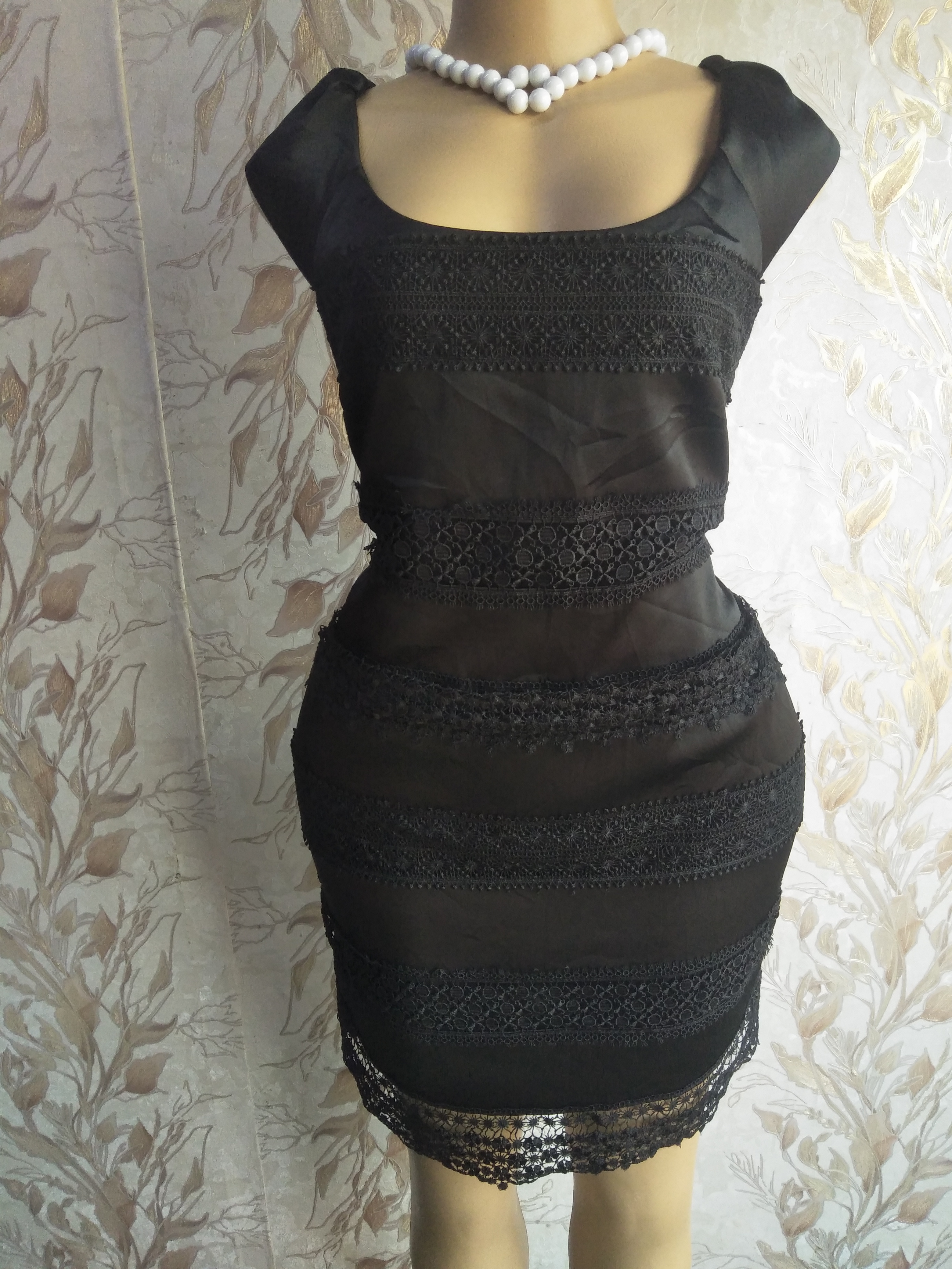 lady's dresses 