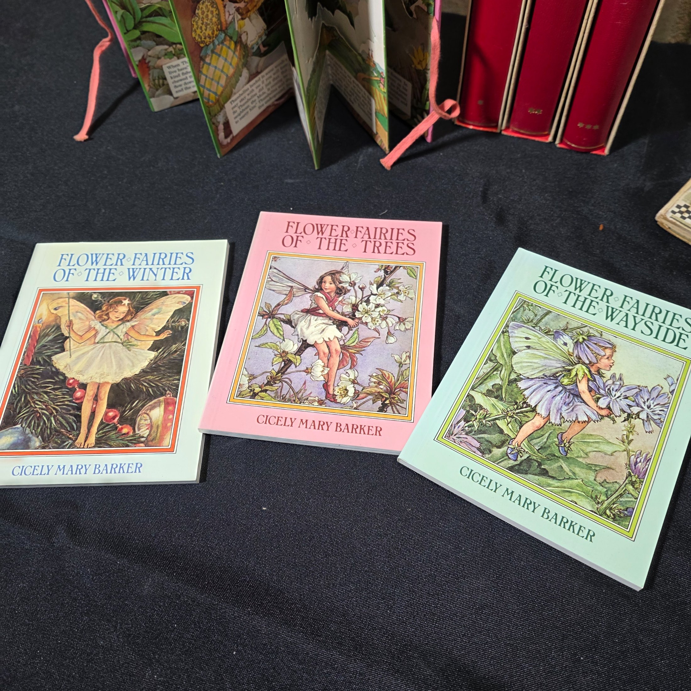 Collection of Vintage Children's Fairy Tale Books including Hans Christian Andersen, Cicely Mary Barker, and a Peepshow Edition — Lot 154, photograph 8