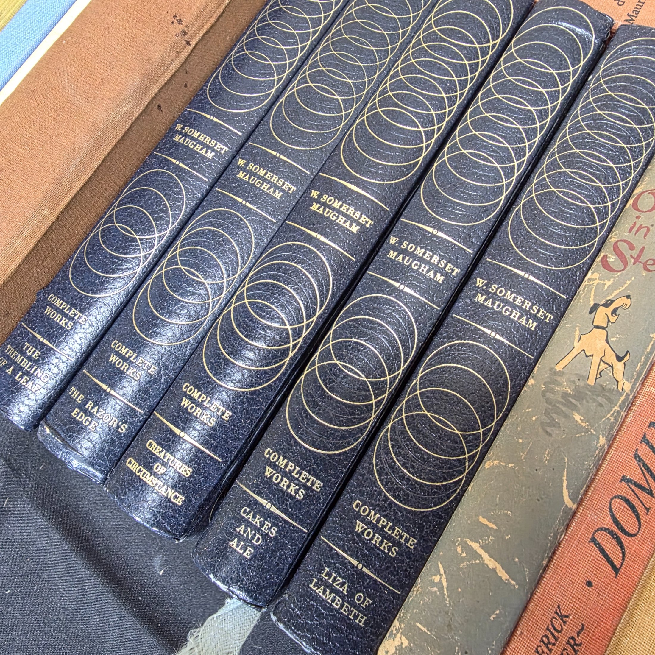 Large Lot of Assorted Books, Mixed Genres and Eras — Lot 157, photograph 7