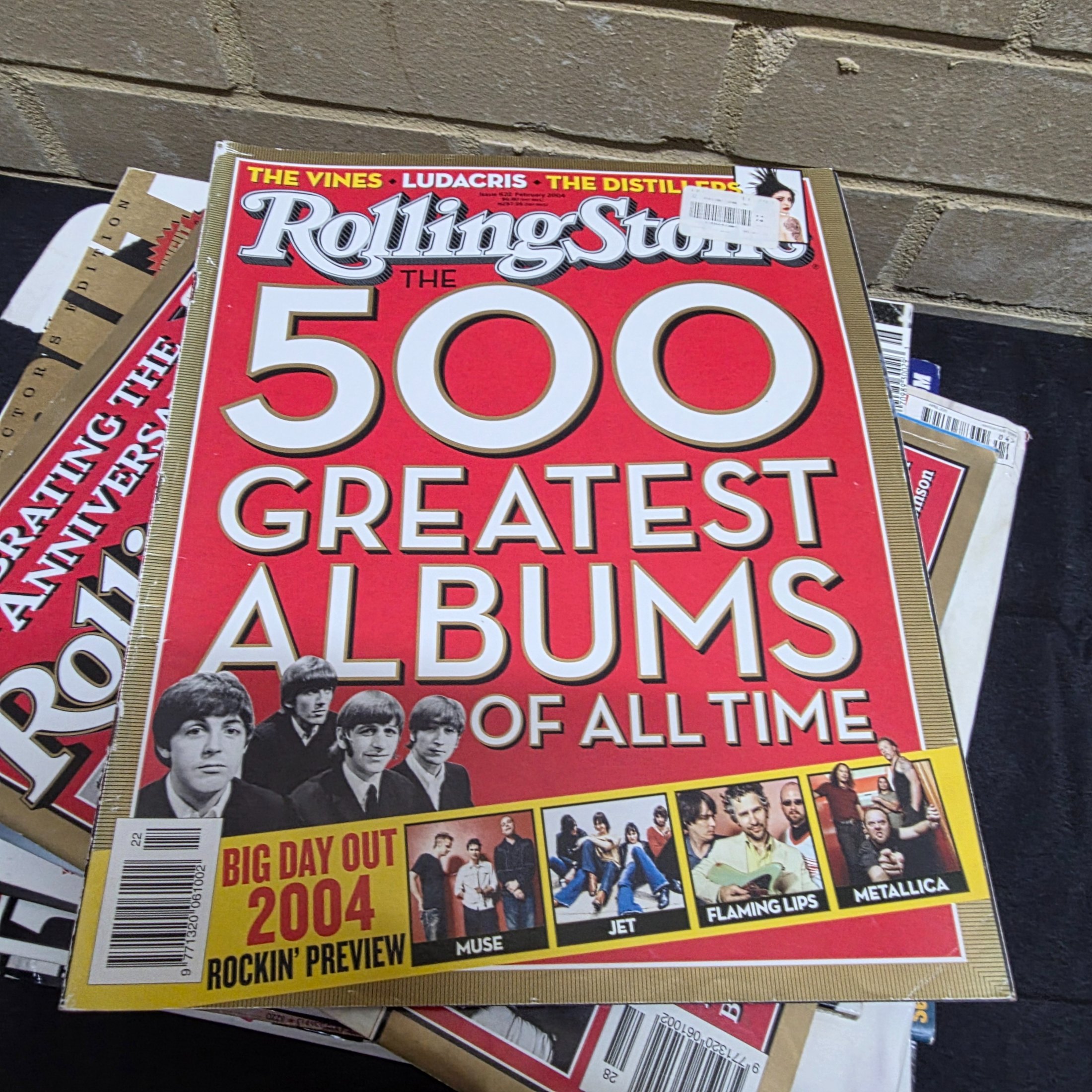 Lot of Vintage Music Magazines - Uncut, Rolling Stone, Record Collector, Mojo, Classic Rock — Lot 164, photograph 5
