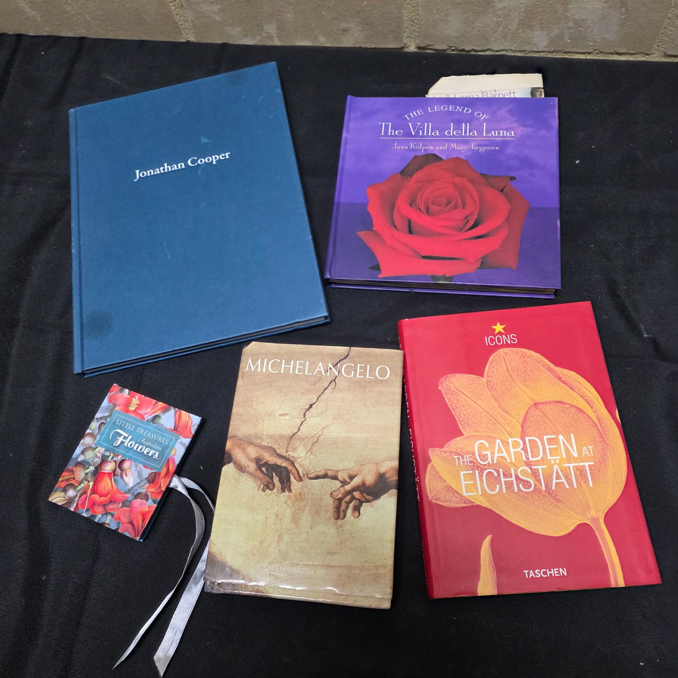 Lot of Assorted Art History and Artist Monograph Books — Lot 169, photograph 5