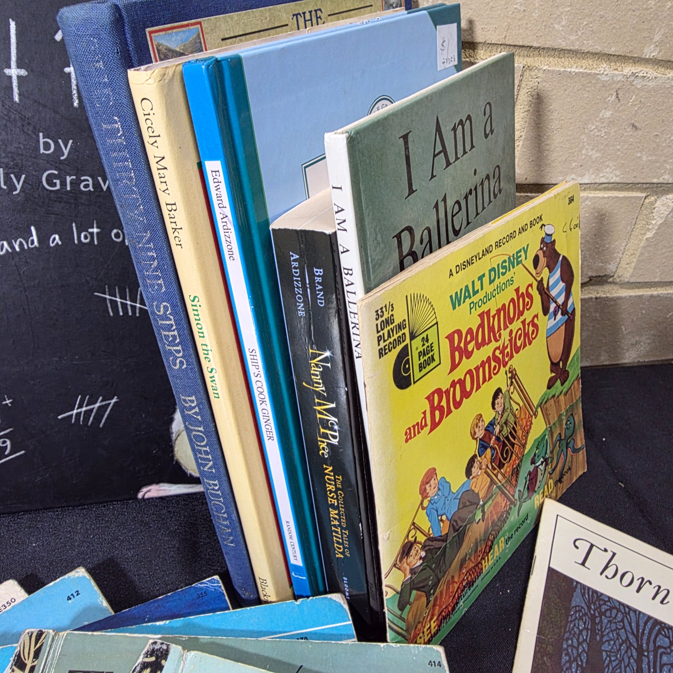 Lot of Assorted Vintage and Modern Children's Books — Lot 170, photograph 2