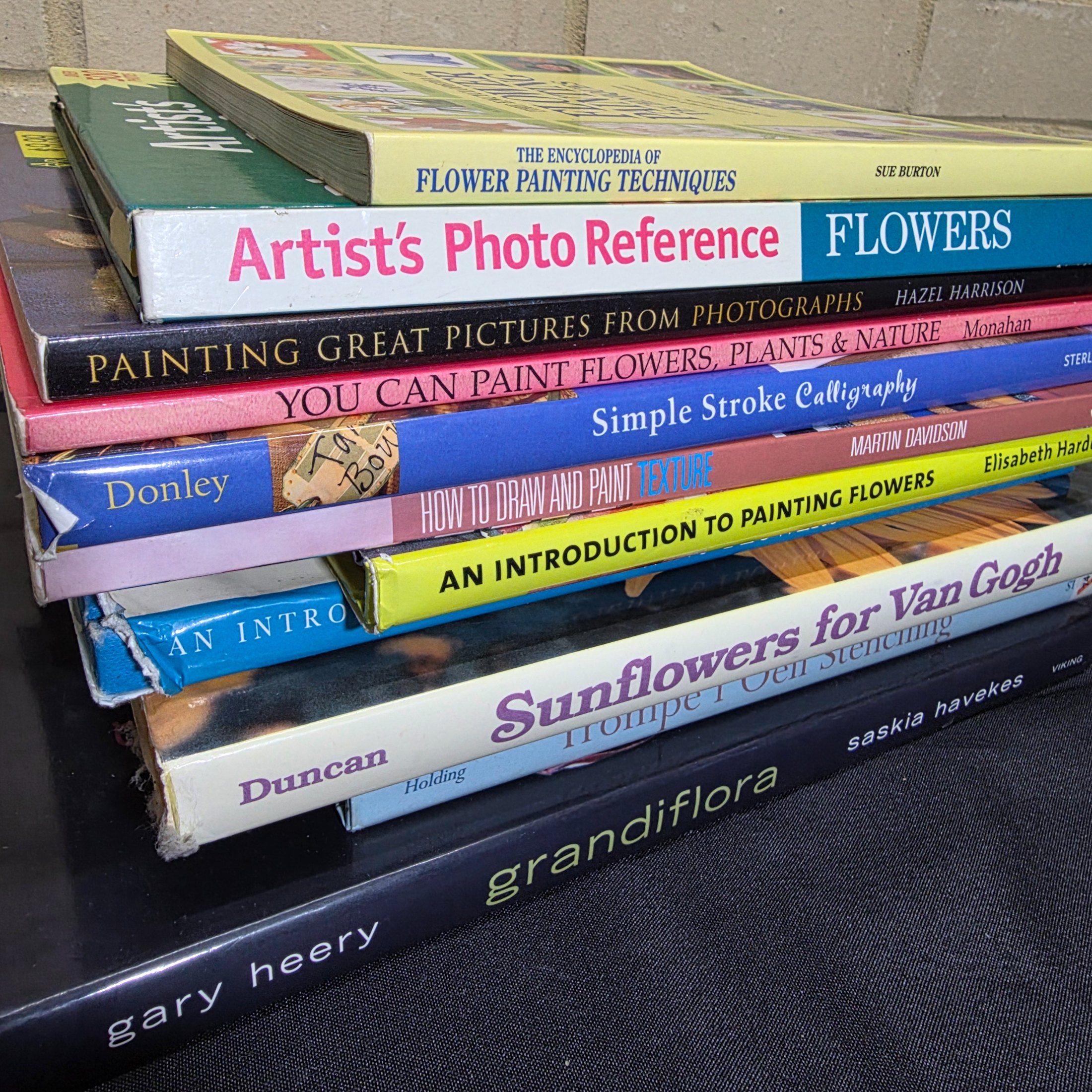 Lot of Botanical Art Books & Various Craft Books — Lot 173, photograph 2