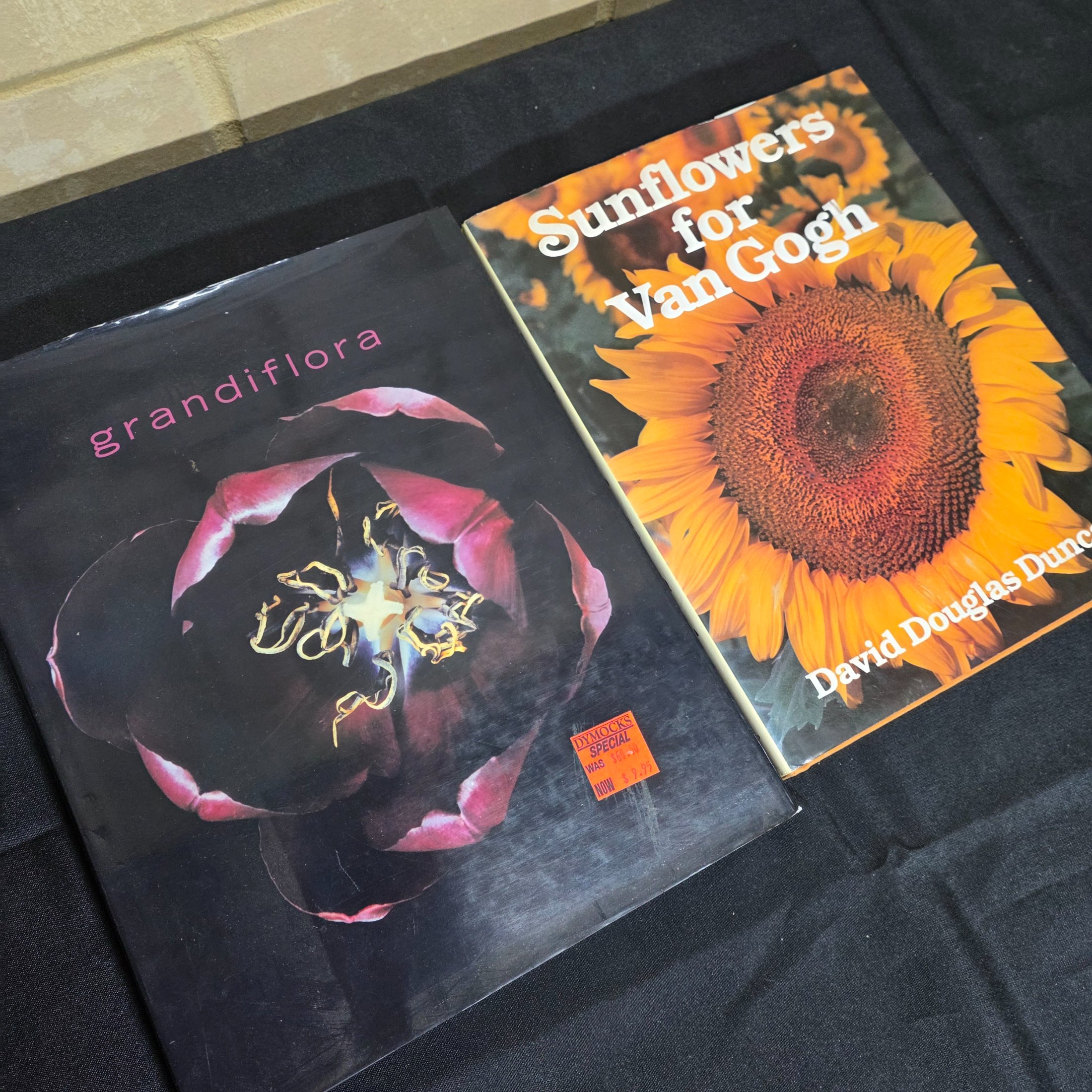 Lot of Botanical Art Books & Various Craft Books — Lot 173, photograph 3