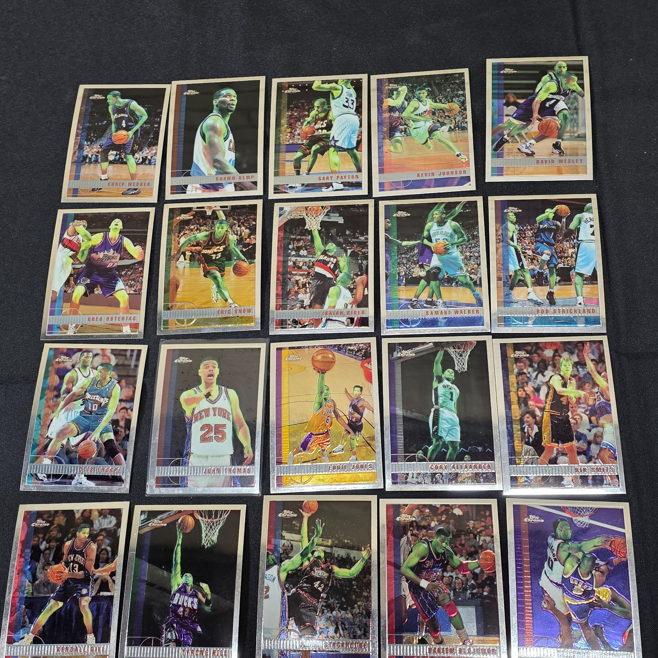 A lot of vintage Topps Chrome NBA basketball trading cards, likely from the late 1990s to early 2000s, featuring various prominent players. - View 8