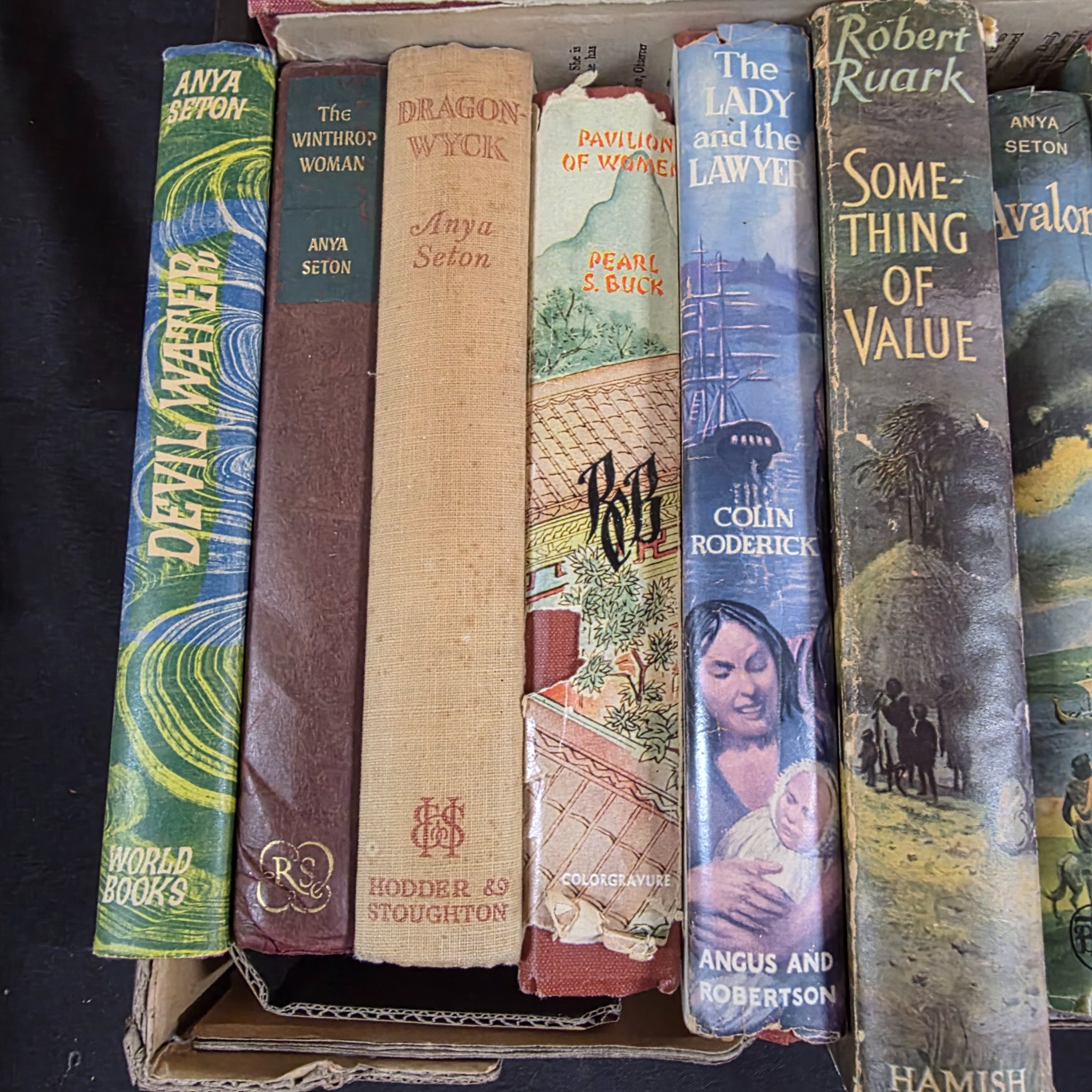 Lot of Assorted Vintage Hardcover Books — Lot 043, photograph 2