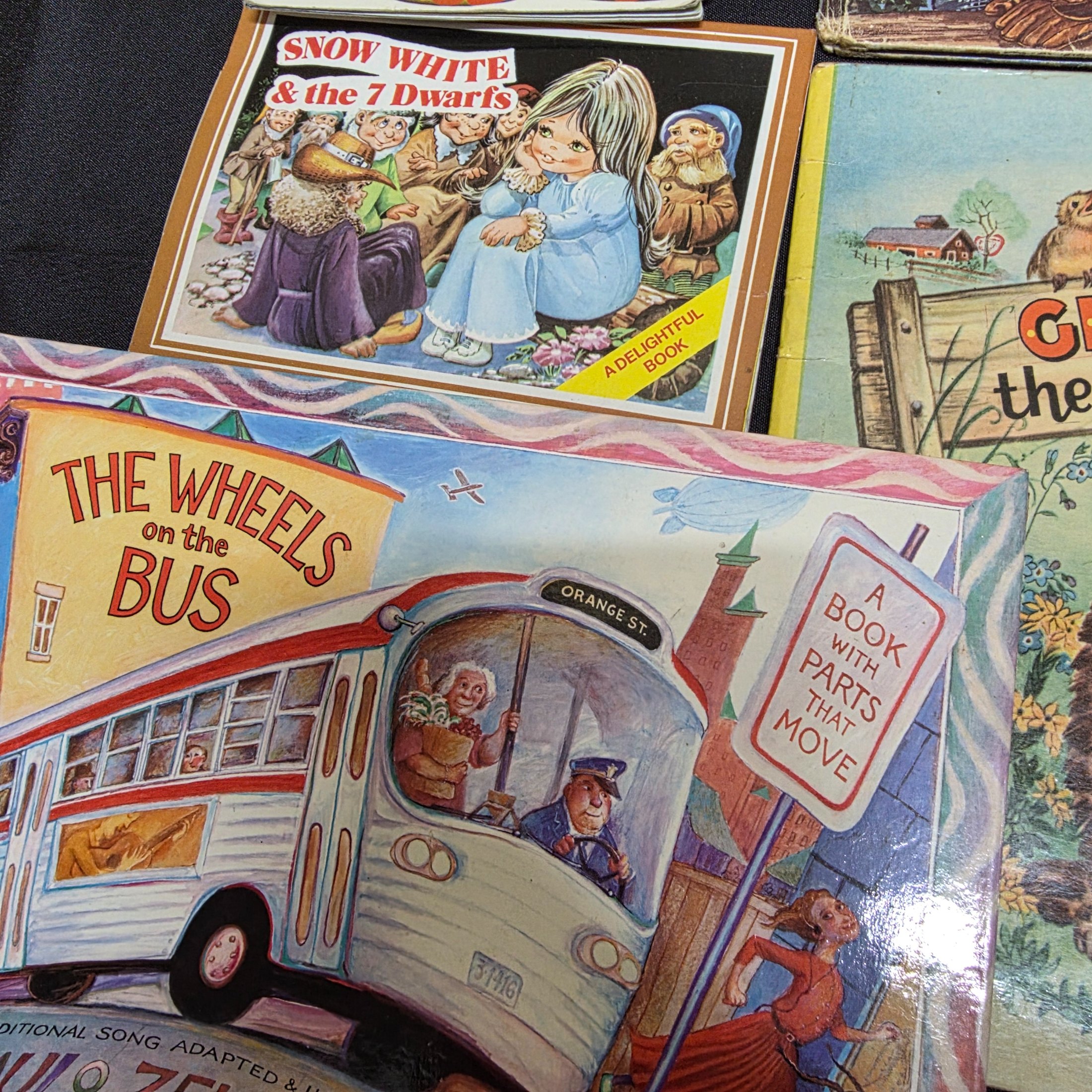 Lot of Vintage Children's Books featuring Winnie the Pooh and A.A. Milne — Lot 050, photograph 7
