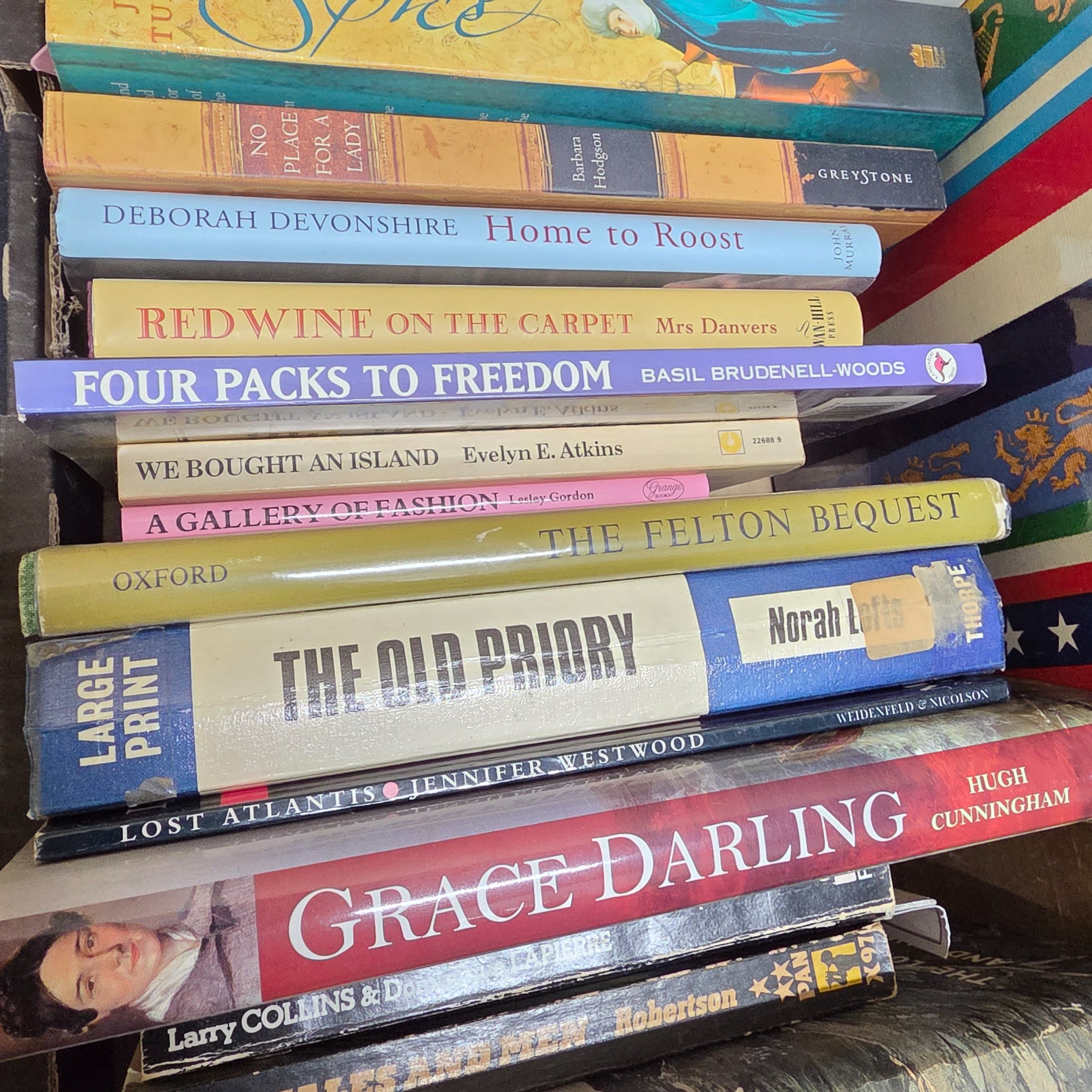 One Box of Assorted Vintage and Modern Non-fiction Books — Lot 056, photograph 5