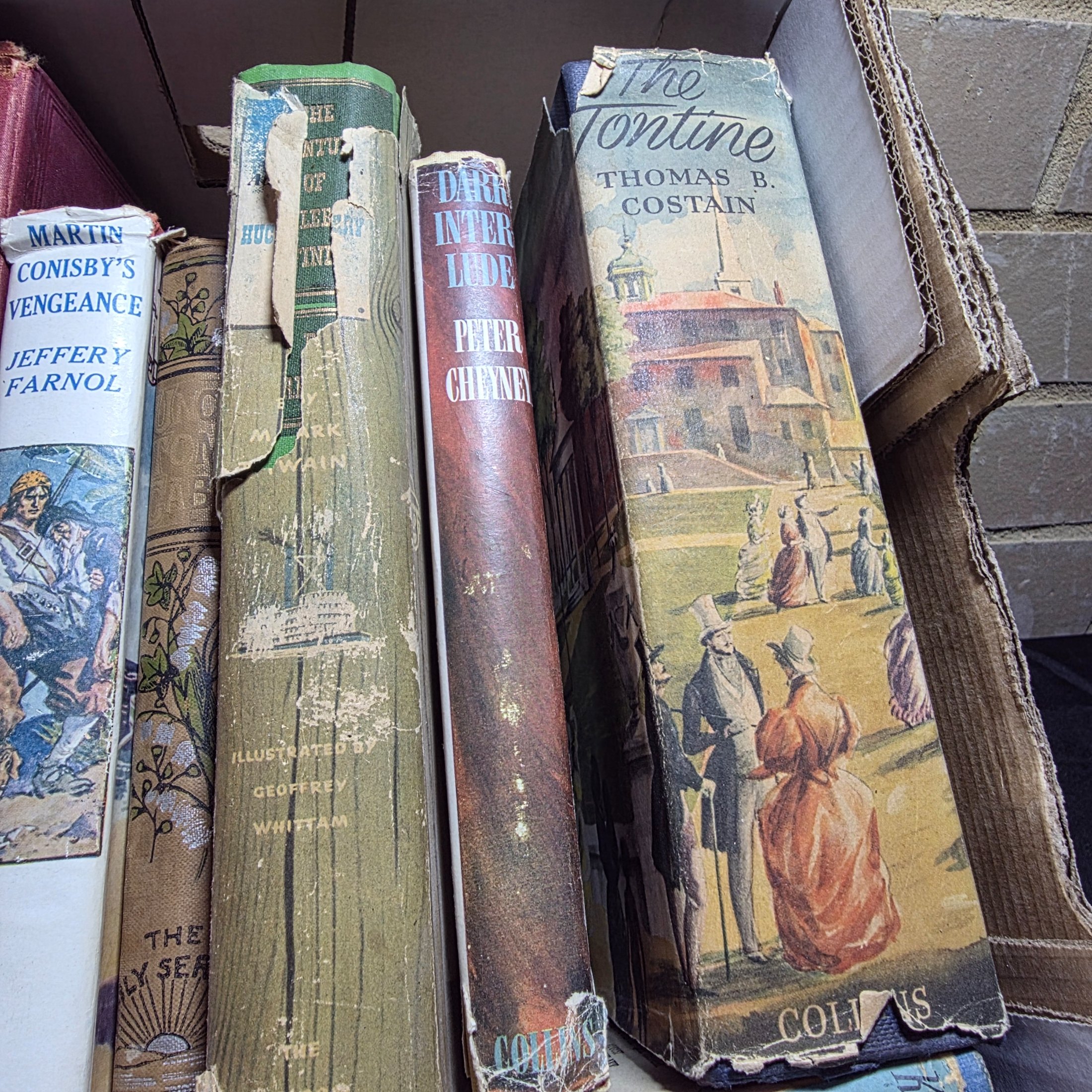 Box of Assorted Hardcover Vintage Books incl. Georgette Heyer, H.E. Bates & Charlotte Bronte — Lot 120, photograph 4