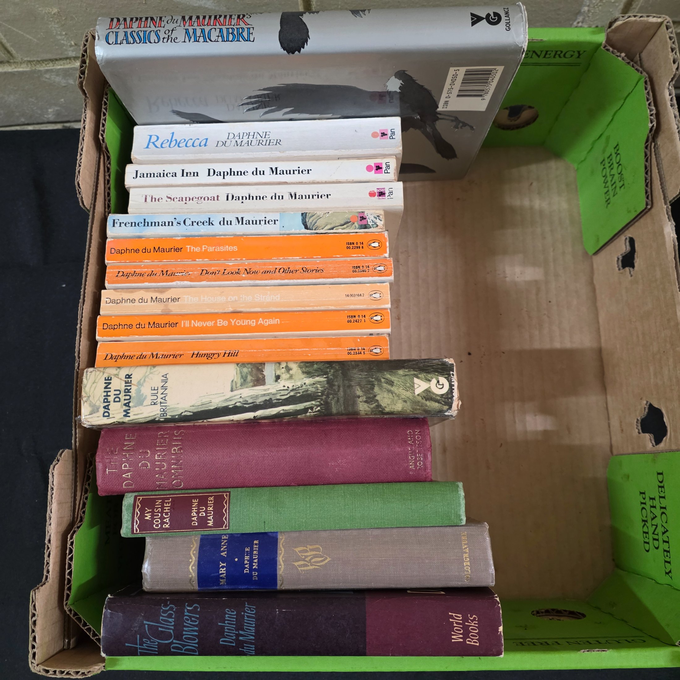 Collection of Vintage Daphne du Maurier Novels and Short Stories — Lot 129, photograph 1