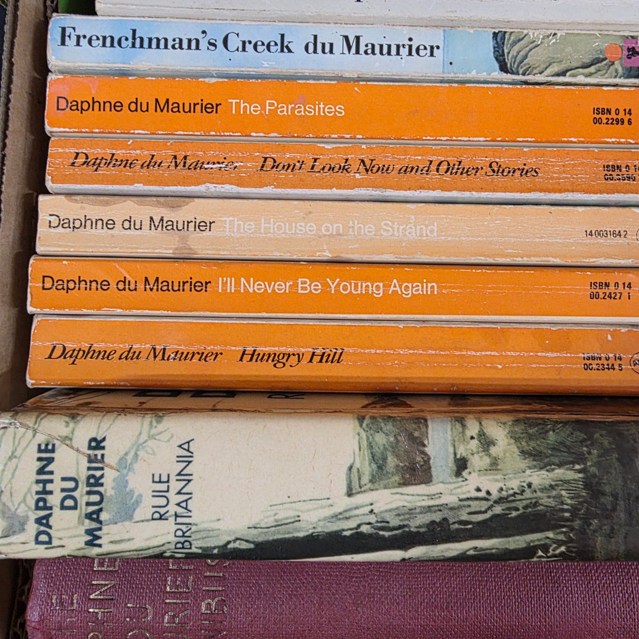 Collection of Vintage Daphne du Maurier Novels and Short Stories — Lot 129, photograph 3