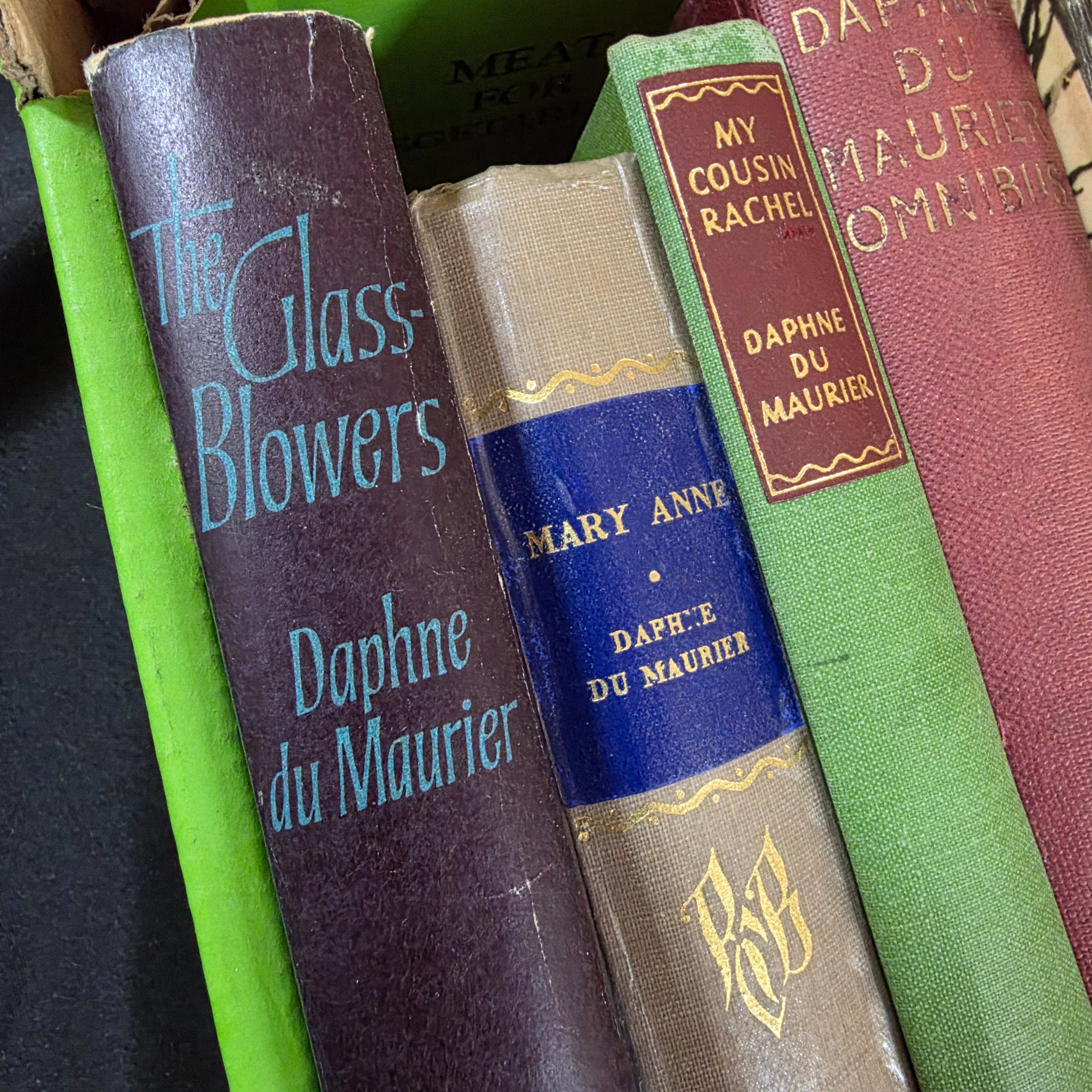 Collection of Vintage Daphne du Maurier Novels and Short Stories — Lot 129, photograph 4