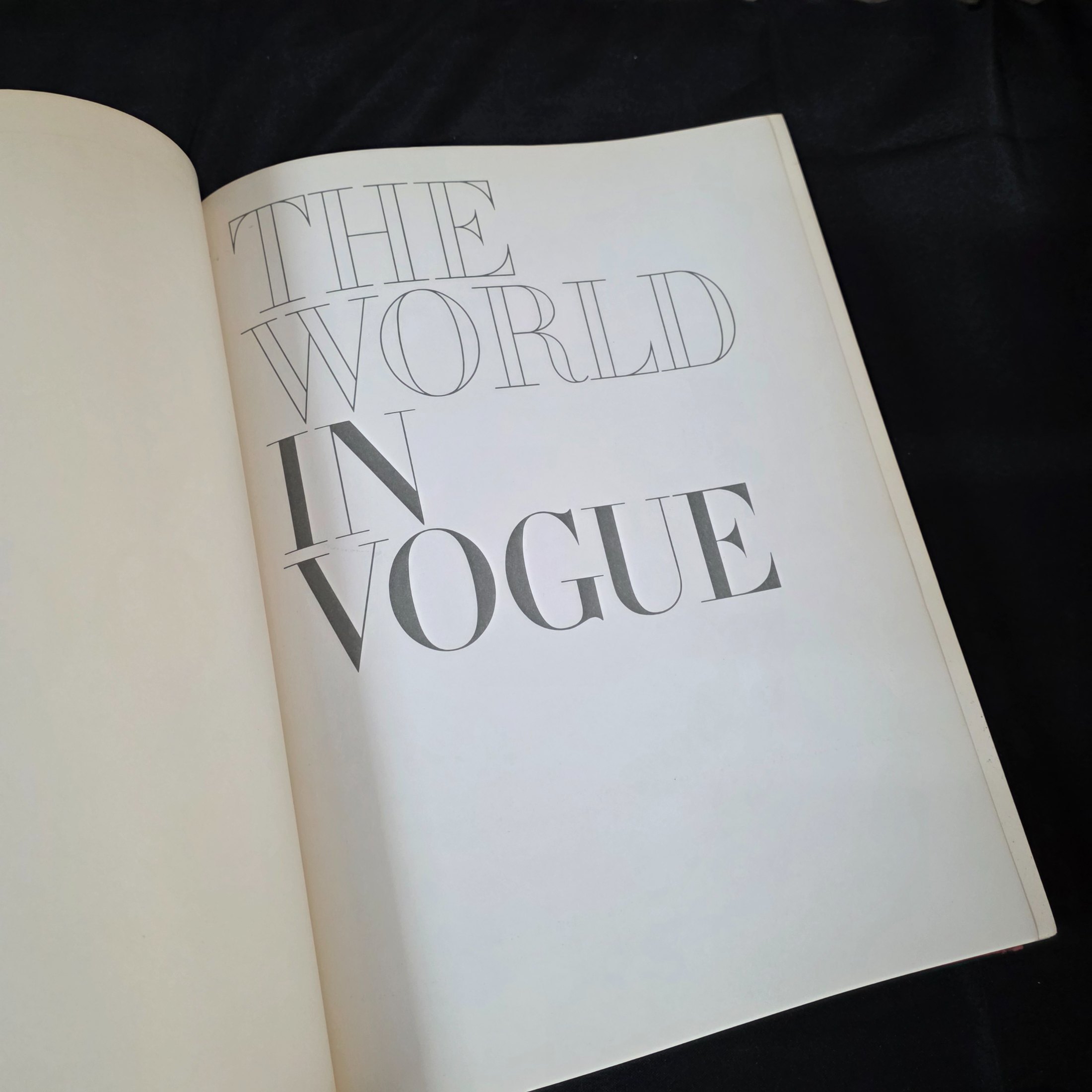Lot of Assorted Art, Architecture and Design Books — Lot 135, photograph 5