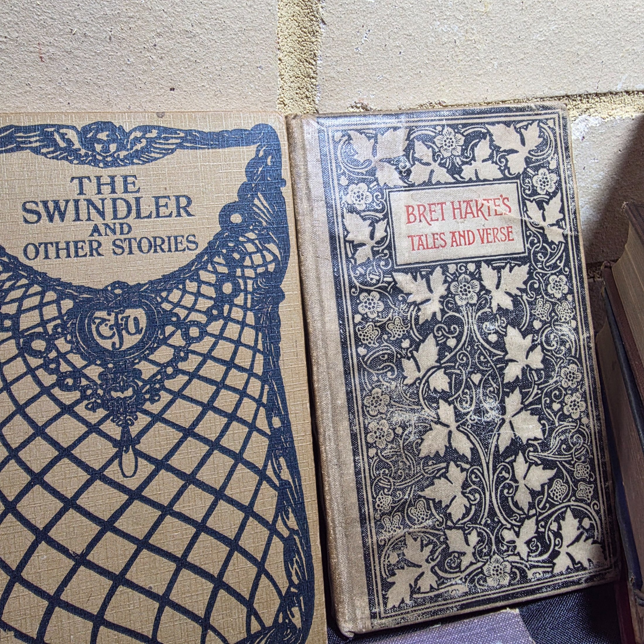 Lot of Assorted Vintage and Antiquarian Fiction & Non fiction Books — Lot 137, photograph 3