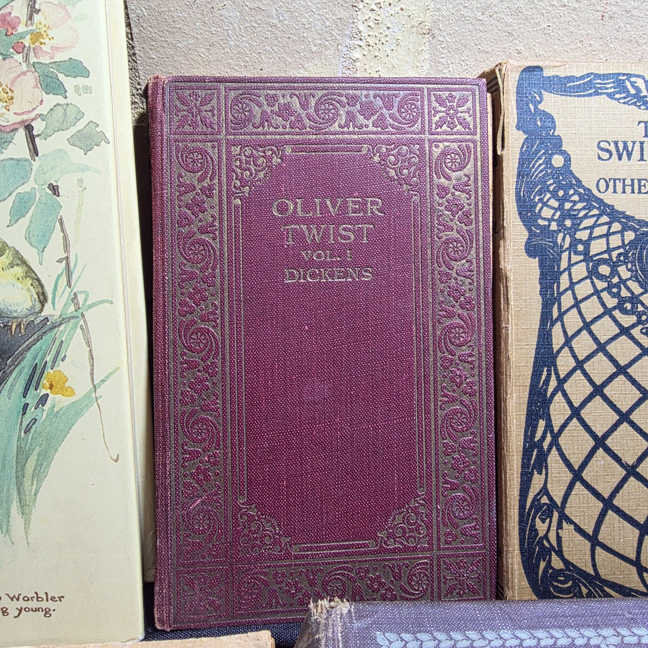 Lot of Assorted Vintage and Antiquarian Fiction & Non fiction Books — Lot 137, photograph 4