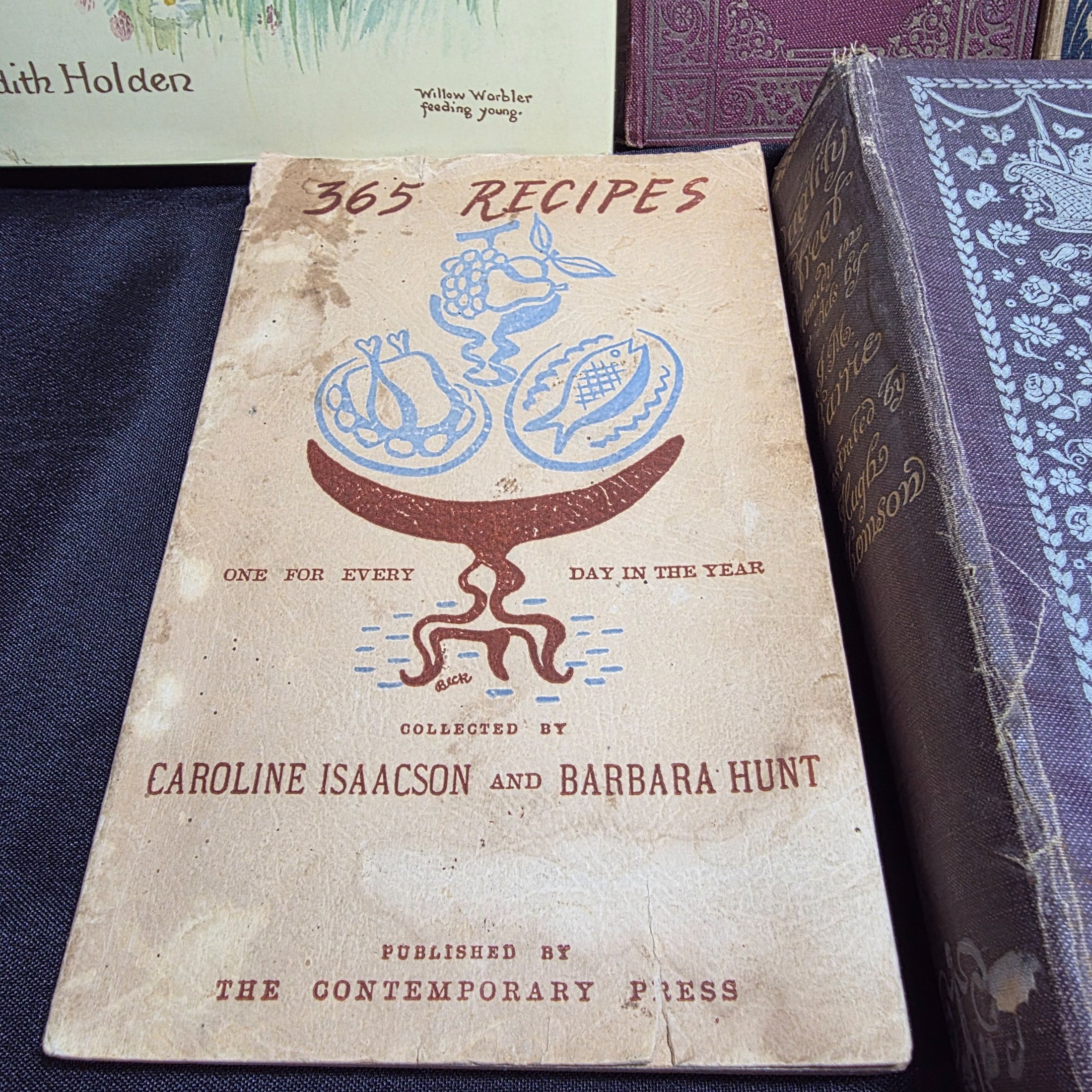 Lot of Assorted Vintage and Antiquarian Fiction & Non fiction Books — Lot 137, photograph 6