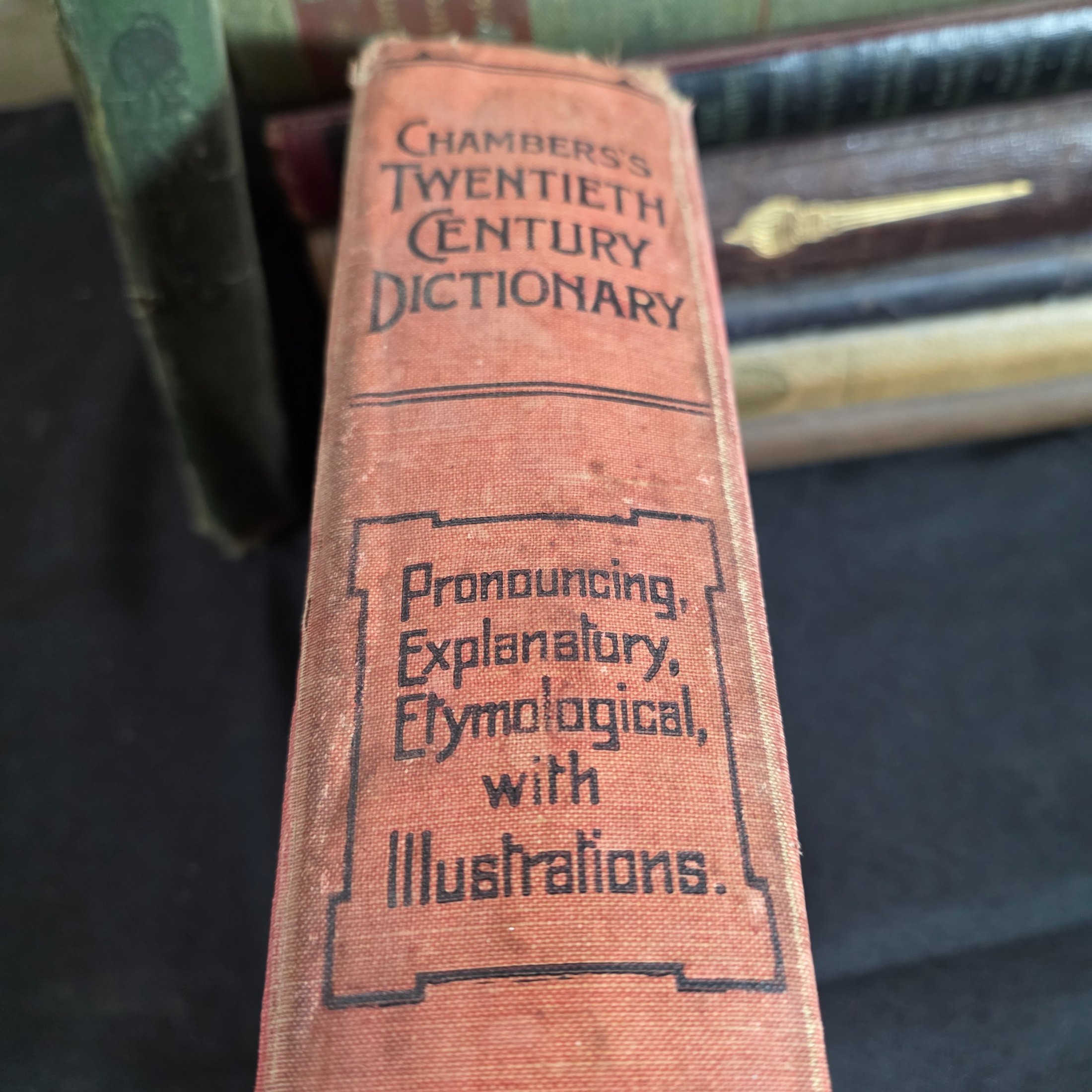 Lot of Assorted Vintage Books and Periodicals — Lot 138, photograph 5