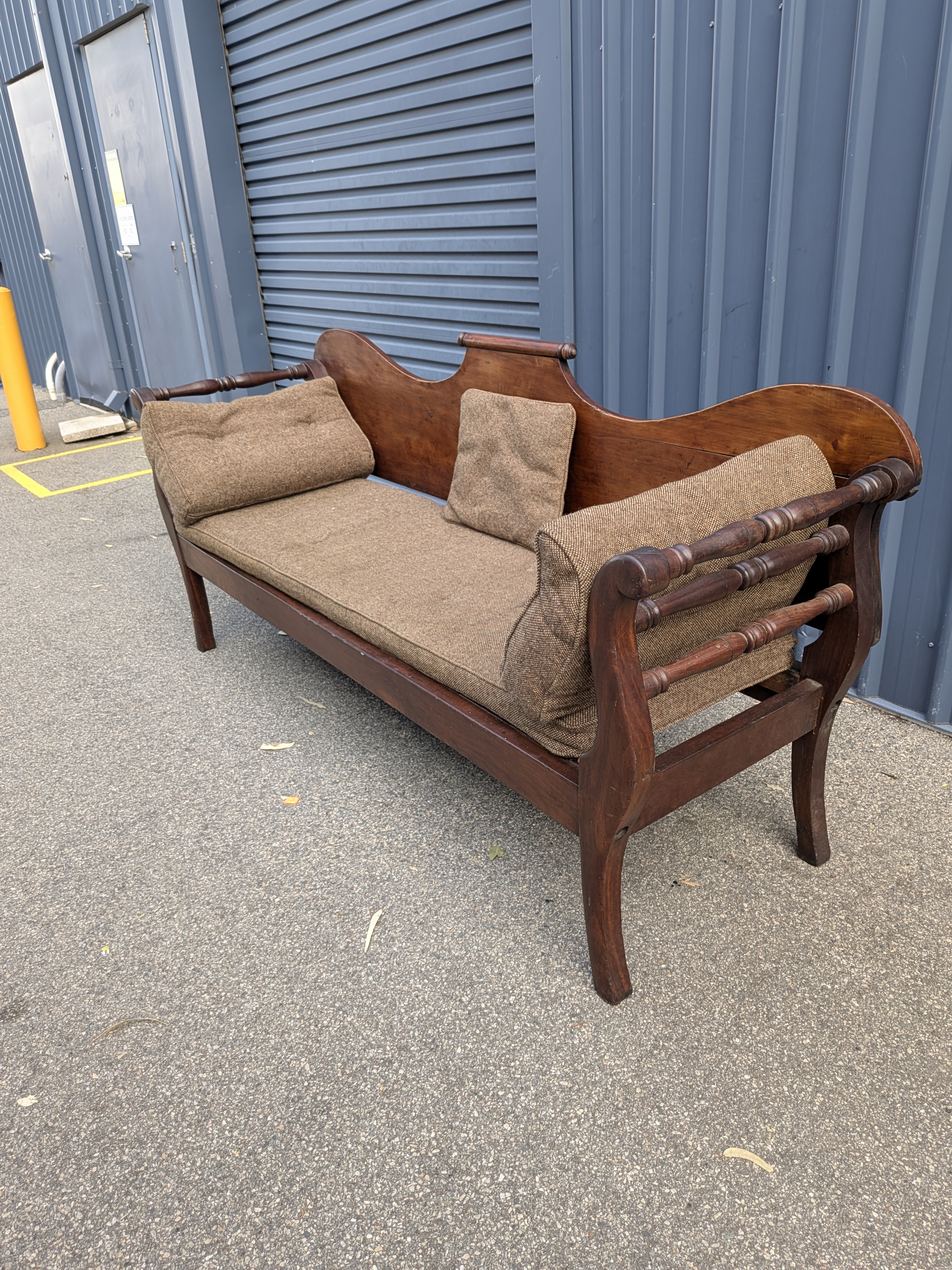 1860's Colonial Miner's Jarrah Daybed / Chaise Longue with Upholstered Cushions — Lot 001, photograph 3