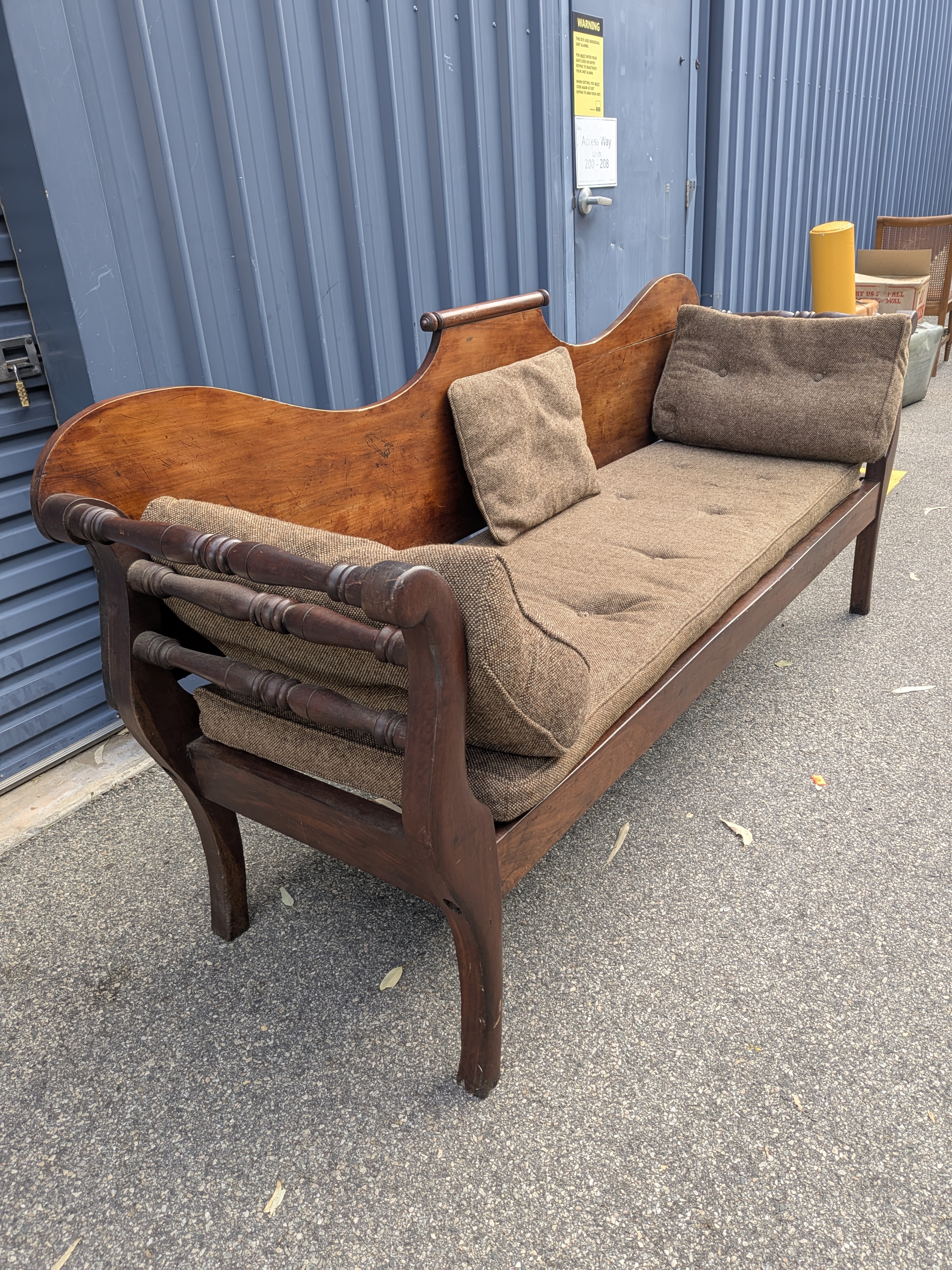 1860's Colonial Miner's Jarrah Daybed / Chaise Longue with Upholstered Cushions — Lot 001, photograph 4