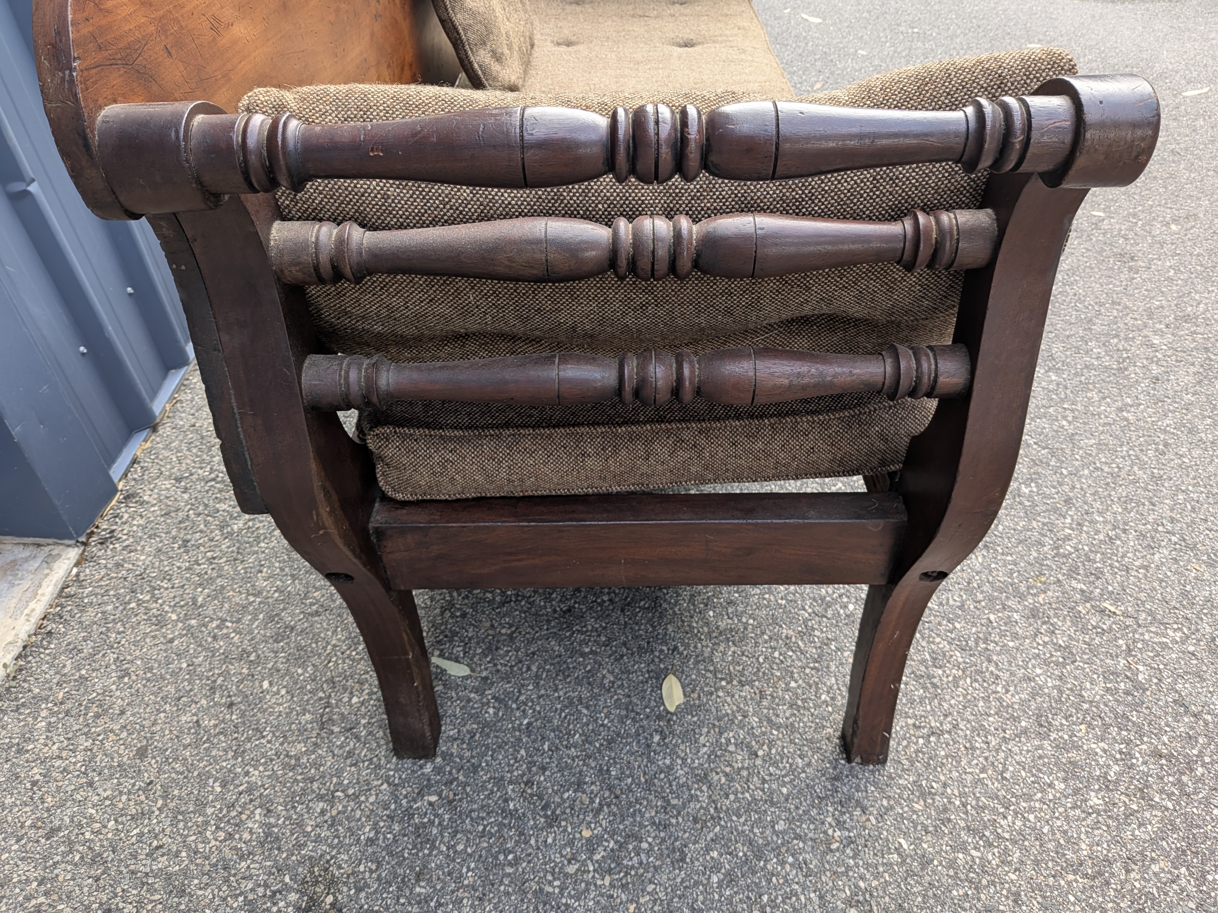 1860's Colonial Miner's Jarrah Daybed / Chaise Longue with Upholstered Cushions — Lot 001, photograph 5