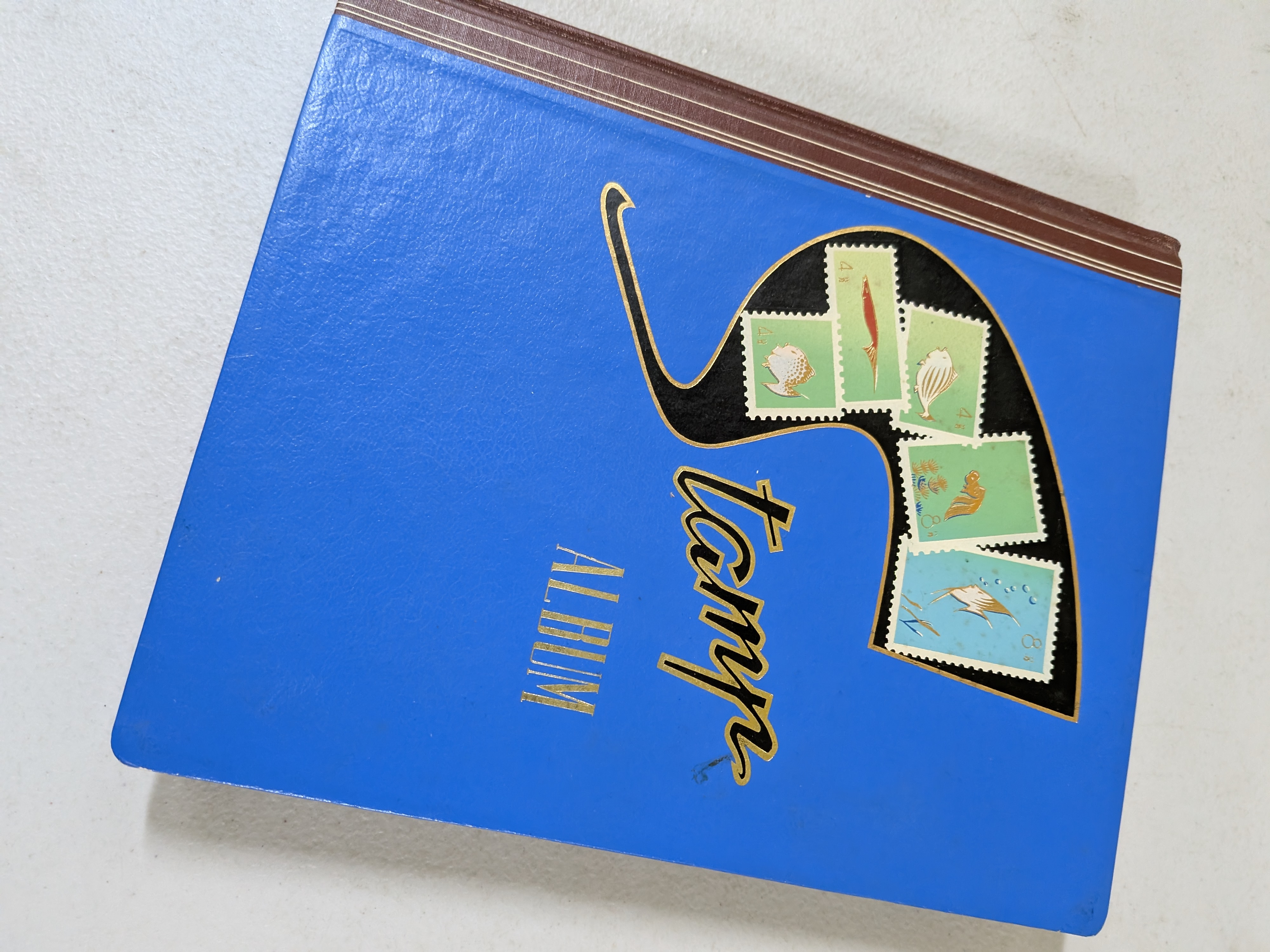 Vintage Australian Stamp Album Collection — Lot 081